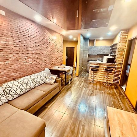 Marnika Apartment Батуми Екстериор снимка