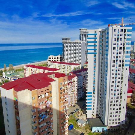 Marnika Apartment Батуми Екстериор снимка