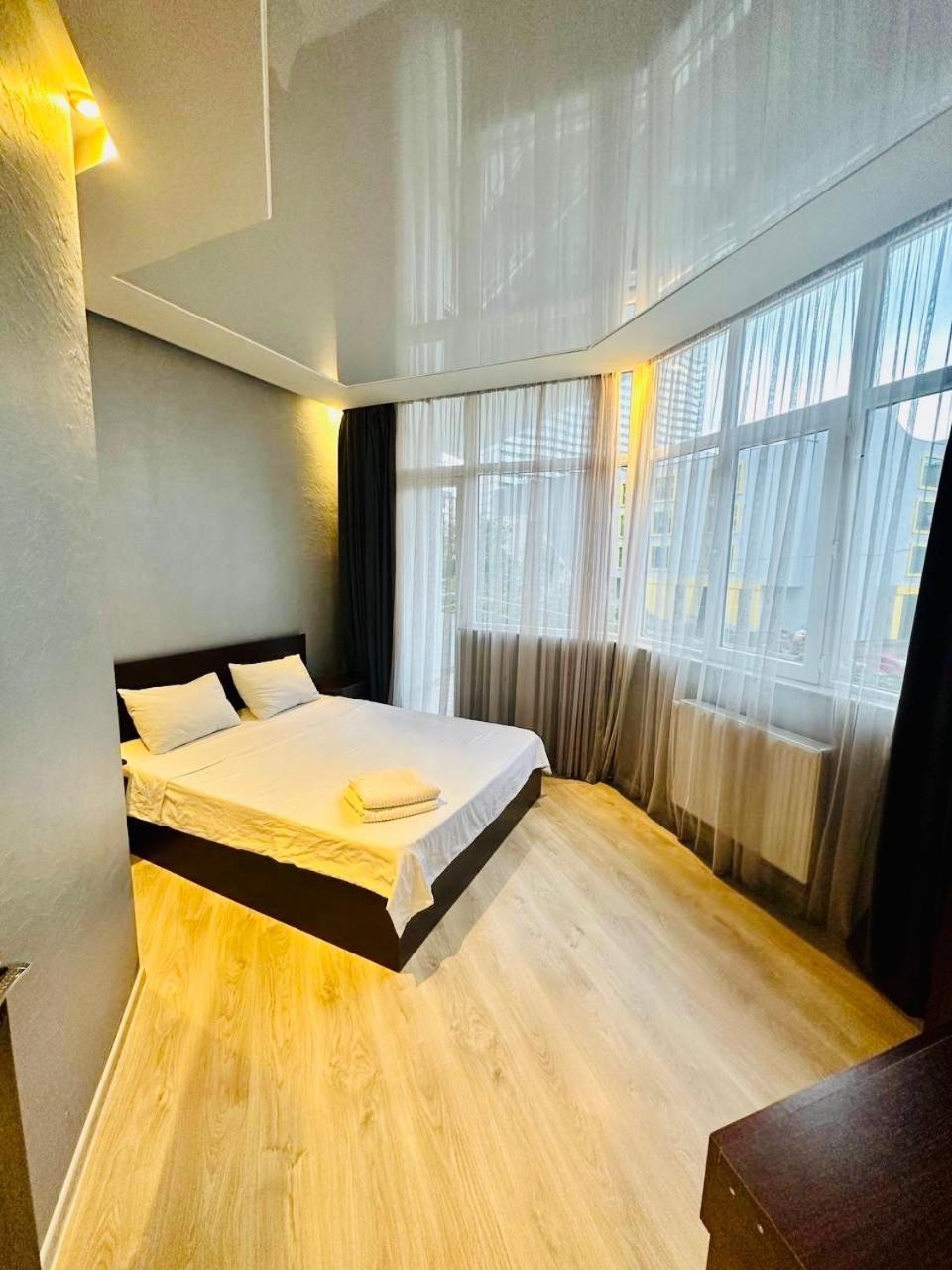 Marnika Apartment Батуми Екстериор снимка