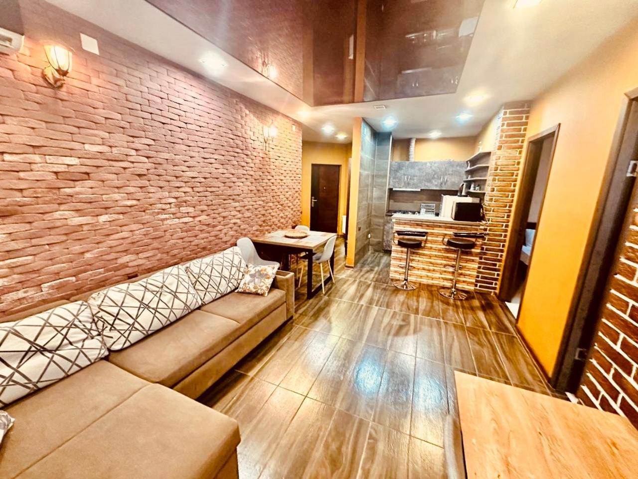 Marnika Apartment Батуми Екстериор снимка
